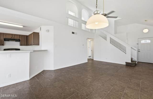 3272 URBICI SOLER Drive