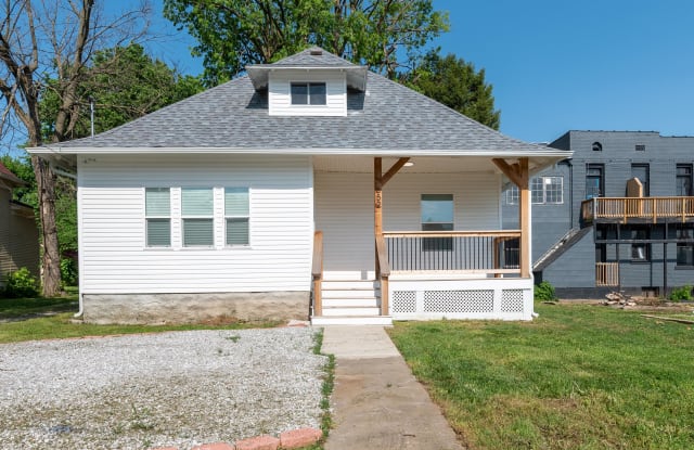 652 South Campbell Avenue - 652 South Campbell Avenue, Springfield, MO 65806