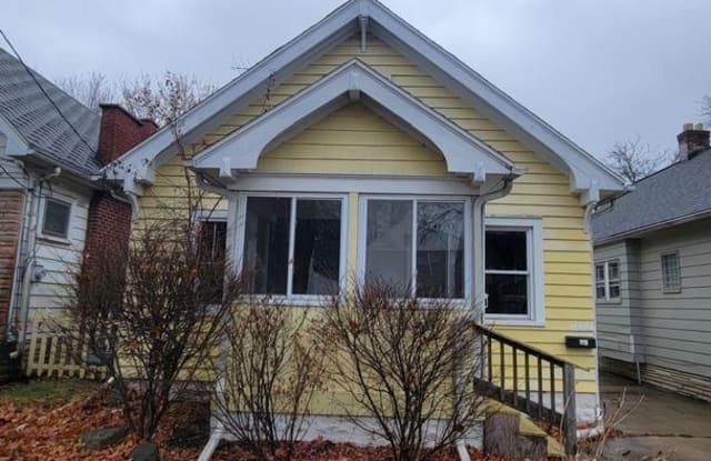 2022 Berdan Ave Toledo OH apartments for rent