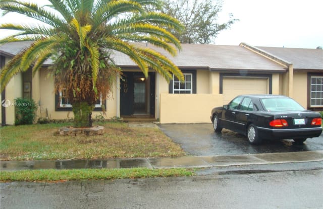 9300 E Heather Ln - 9300 East Heather Lane, Miramar, FL 33025