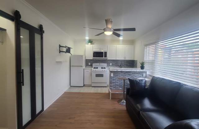 Photo of 589 BRAMHALL AVE