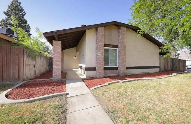Photo of Cozy 3 Bedroom Home at White Ln.  Stine rd.
