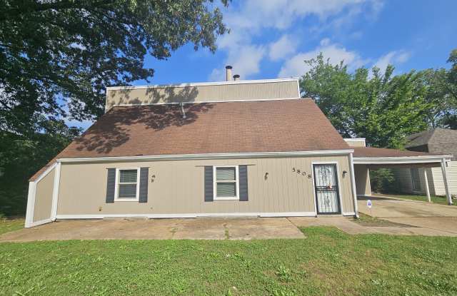 Photo of 5808 Lynnfield Cv