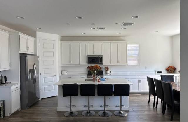 8259 E PETUNIA Avenue