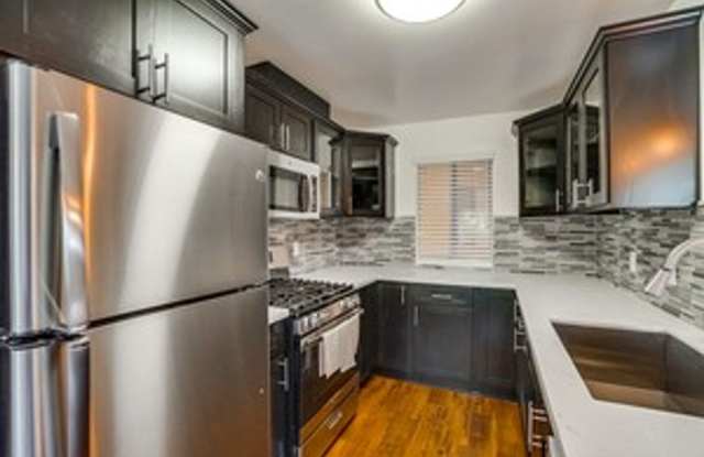 Photo of 524 Venice Way