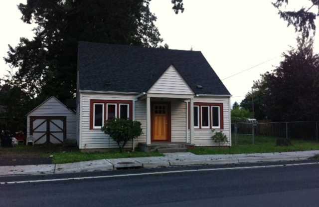 Cute Newley Remodeled 3 BD in Aloha!!