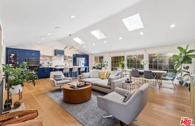 Photo of 9418 S 10th Ave