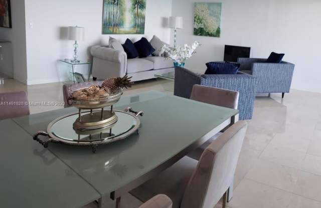 881 Ocean Dr