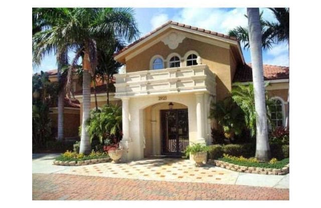 901 Villa Circle - 901 Villa Cir, Boynton Beach, FL 33435