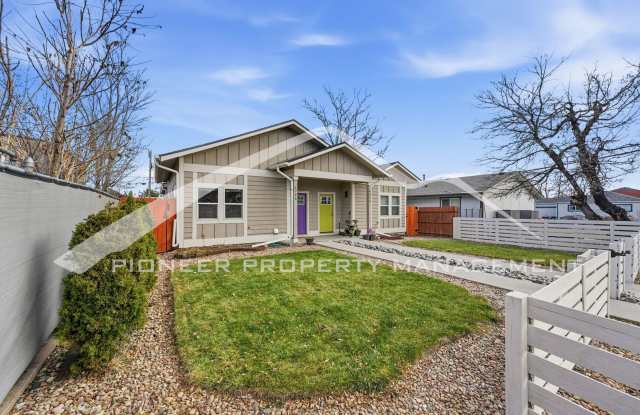 Charming Home with Storage Shed and Washer/Dryer