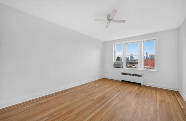 108 PALISADE AVE