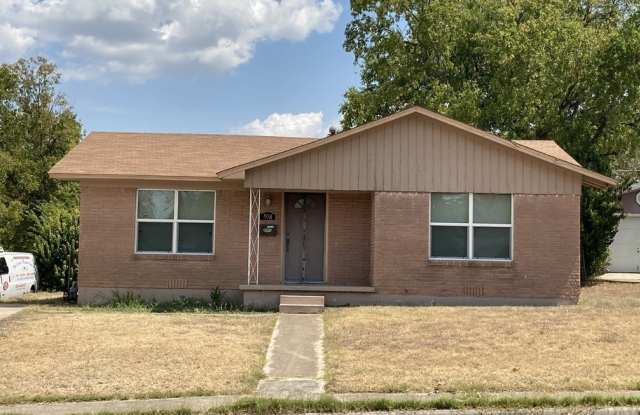 Photo of 808 Florence Road