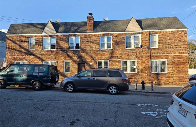 111-22 Springfield Boulevard