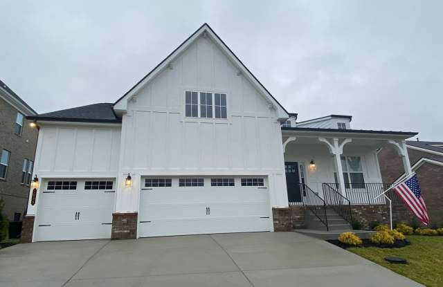 Photo of Amazing 4 Bedroom Home in Lebanon / 3.5 Bathrooms / 3 Car Garage / Fenced in Backyard with Deck /