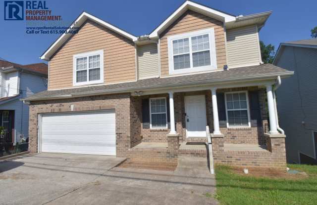 Great 2 story 3 bed, 2.5 bath home in LaVergne! Attached garage!