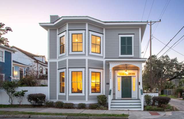1111 Lincoln St