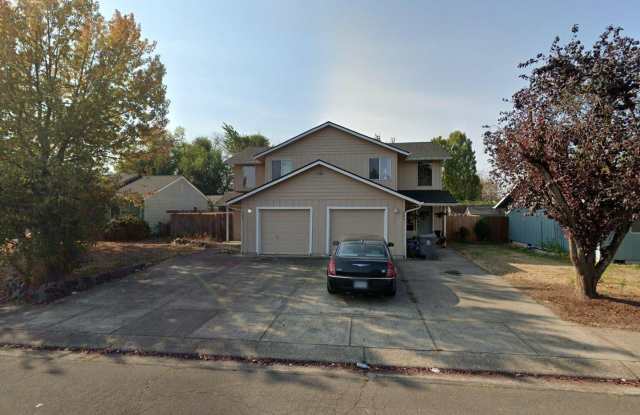 586 22nd Ave.