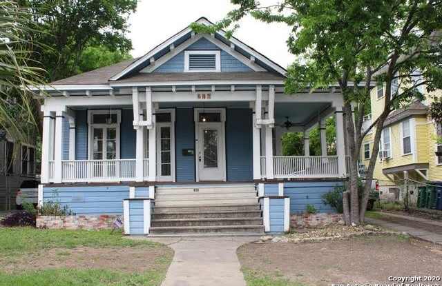 831 W WOODLAWN AVE