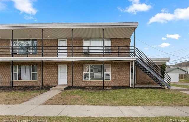 3615 4th Street