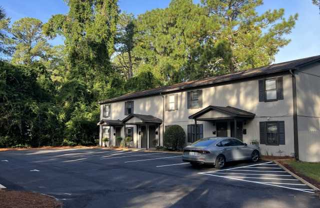 374 West Illinois Avenue