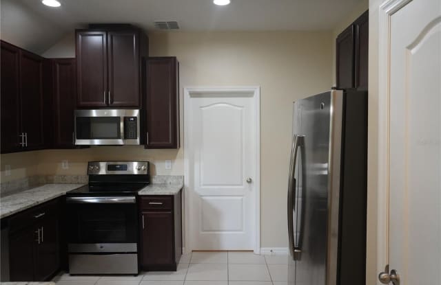 2212 LENNOX DALE LANE