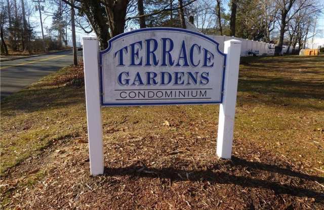 52 Terrace Gardens - 52 Terrace Gardens, Wallingford Center, CT 06492