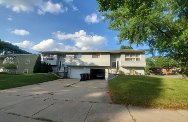 1117 S Thompson Dr - 1117 South Thompson Drive, Madison, WI 53716