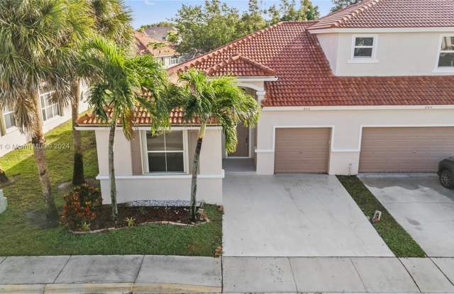 855 NW 132nd Ave - 855 Northwest 132nd Avenue, Pembroke Pines, FL 33028