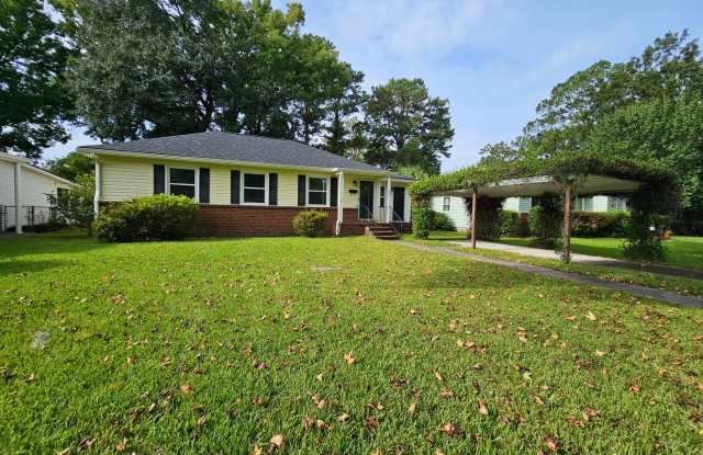 **Available Now** 303 Brandywine Rd. Savannah Ga.