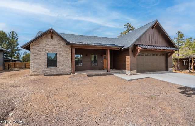 2720 N Eagle View Circle