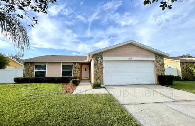 1319 Foxboro Dr