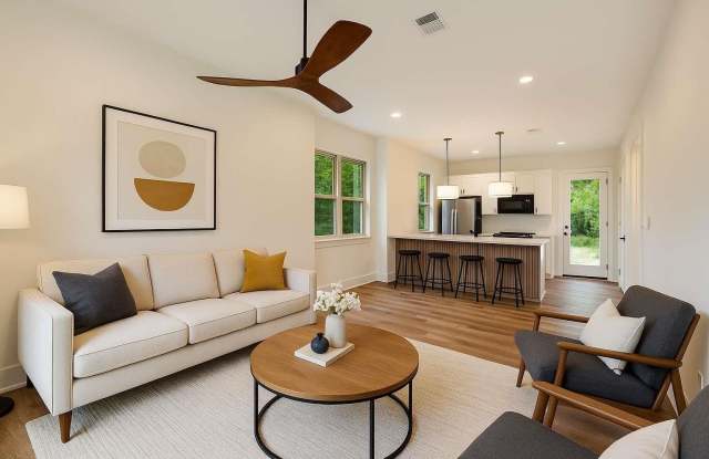 637 E Seaboard Street unit: 2