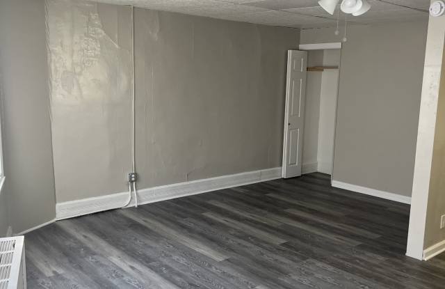 Photo of 2033 S MUSKEGO - LOWER FRONT