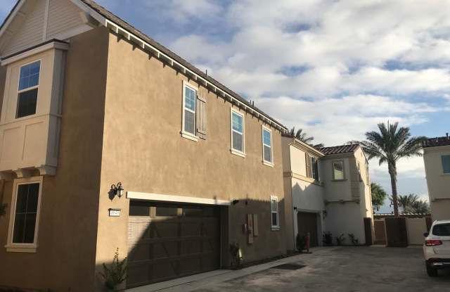 Luxury home 4Bedroom 3.5Bathroom in Chino