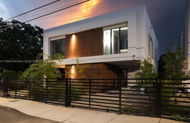 Photo of 410 NW 52nd St