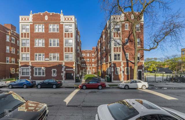 7131-45 S Yates Blvd