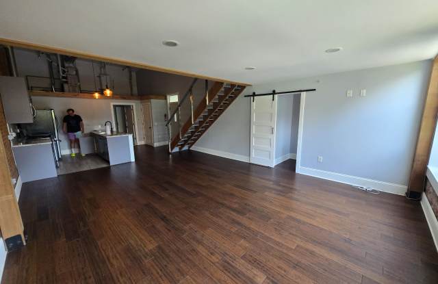 232 E Michigan Ave