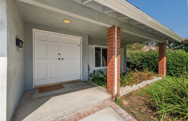 6231 Hesperia Avenue