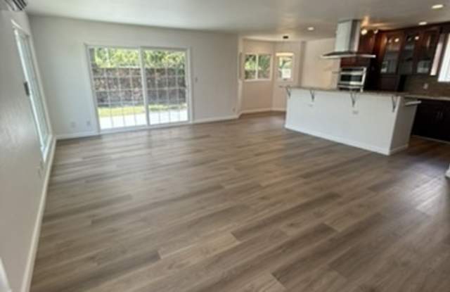 91-1022 Hamoula Street