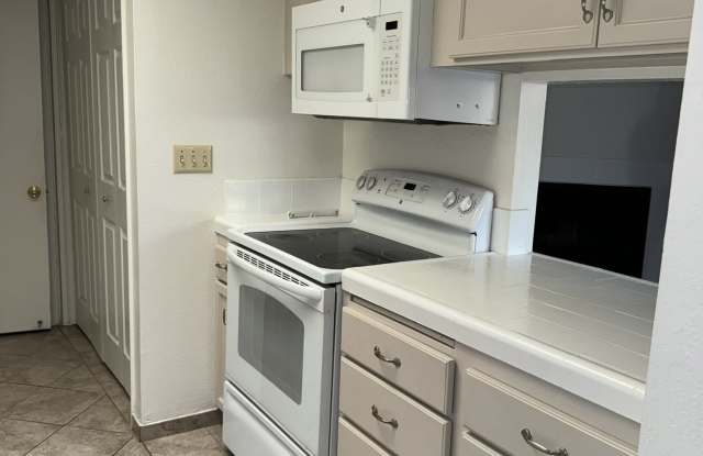 284 West Lexington Avenue - 2