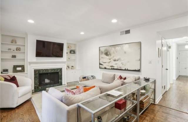 35 Ivy Trail NE
