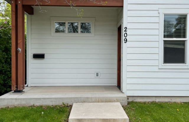 209 N 9th Ave - 209 North 9th Avenue, Bozeman, MT 59715