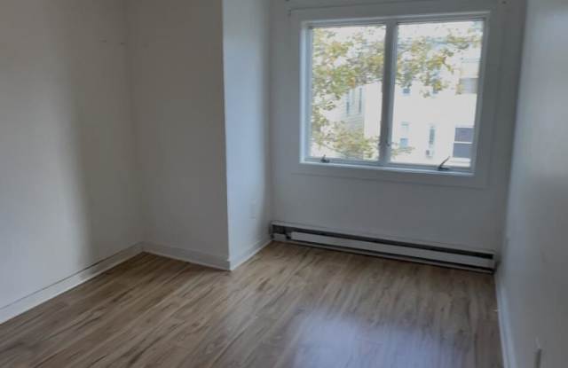 Photo of 460 Meridian St.