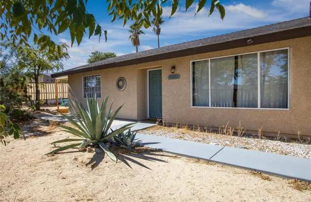 Photo of 6886 Hillview