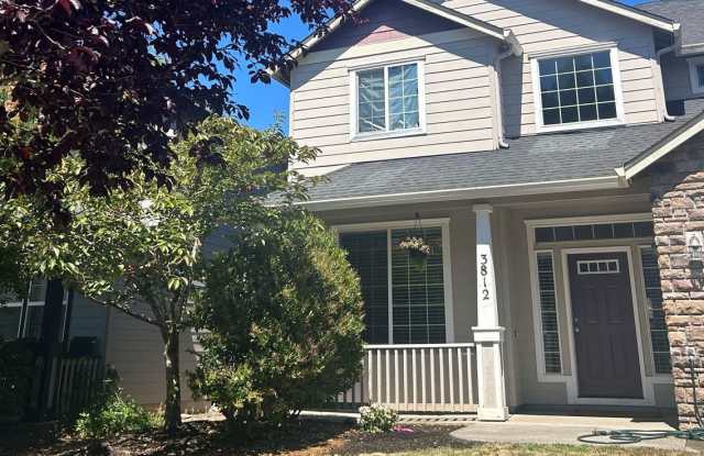 Spacious 4 BD Home with Loft & Community Amenities