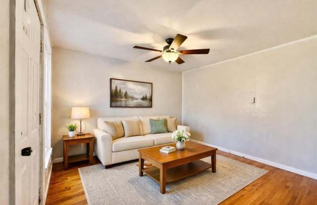 Photo of 815 SE 18th Street