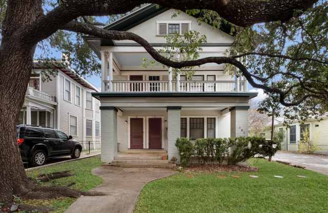 Modern Duplex in Monte Vista!