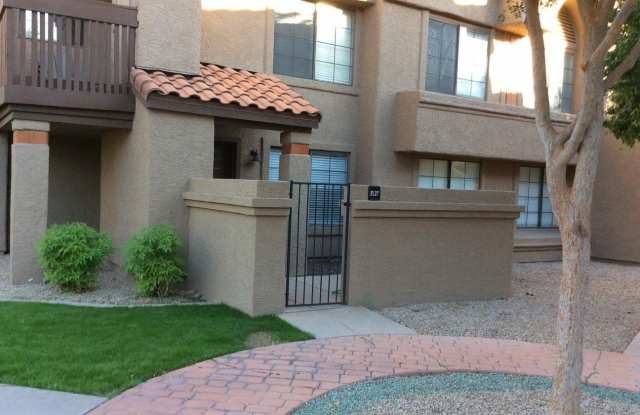 Photo of 700 E MESQUITE Circle unit: N127