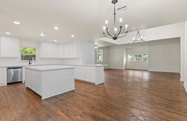 Photo of 314 N Anglin Street