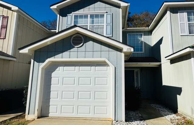 Available NOW - 178 Commons Drive